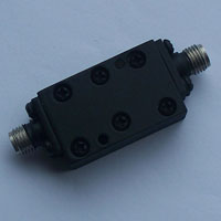 4.5-18GHz懸置基片帶線高通濾波器